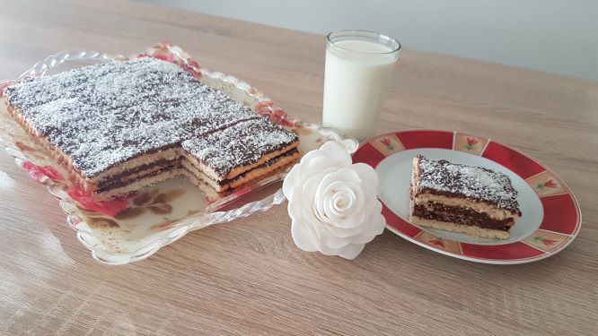 Schnelle No Bake Kokos-Schokopudding Torte